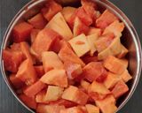 A picture of step 1 of Papaya milkshake.