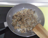 Foto del paso 3 de la receta: Pasta con nata