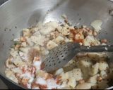 A picture of step 3 of Sabudana khichdi.