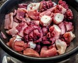 Foto del paso 2 de la receta: PULPO🐙A La Gallega, En Colombia😋...!
