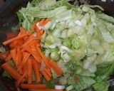 Foto del paso 4 de la receta: Fideos de arroz fritos con pollo