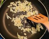 Foto langkah ke 2 dari resep Garlic Butter Rice.