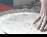 A picture of step 9 of Jowar Ki Roti (Bhakari).