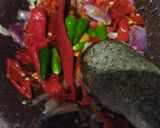 Foto langkah ke 2 dari resep Sambal tumis jantung pisang dan jamur tiram.