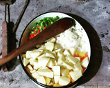 Foto del paso 1 de la receta: Guiso carrero en olla de hierro