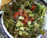 Foto del paso 2 de la receta: Ensalada otoñal con granada y brotes de lombarda