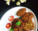 A picture of step 5 of Alasandekalu (chavli) vada.