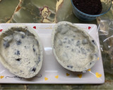 Foto del paso 2 de la receta: Huevos de Pascua rellenos con crema Oreo 🐰