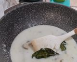 Foto langkah ke 4 dari resep Garang Asem Ayam Belimbing wuluh pedas.