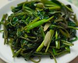 Foto langkah ke 4 dari resep Jangan Kangkung (Tumis Kangkung).