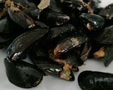 Une image de l'étape 1 de Moules à la Catalane.