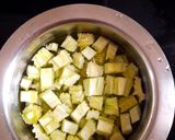 कारल्याची आंबट-गोड भाजी (karlyachi ambat god bhaji recipe in marathi) रेसिपी स्टेप 1 फोटो 