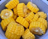 Hình bước làm 2 của món Canh bắp mỹ hầm xương
