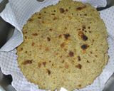A picture of step 5 of Missi chapati (Roti).