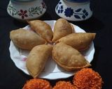 A picture of step 7 of Kata Pitha.
