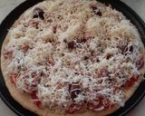 Tonhalas es szalámis pizza recept fázis 7 fotója