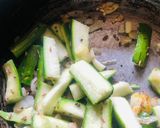 A picture of step 2 of Sponge gourd Masala.