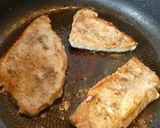 Tejszínes gombás karajszeletek recept fázis 1 fotója