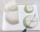 Foto langkah ke 1 dari resep Kkakdugi kimchi lobak resep asli Korea.