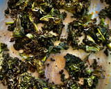 Foto del paso 1 de la receta: Chips de kale picantes