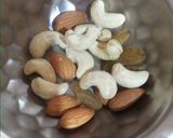 A picture of step 4 of Sabudana kheer.