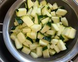 Foto del paso 1 de la receta: Pastel de calabacín con queso Ricota