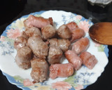Foto del paso 2 de la receta: Salchichas y butifarras con tomate y verduras