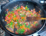 Foto del paso 5 de la receta: Pollo a la jardinera con tronchos de brócoli, en salsa de curry