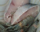 Foto del paso 1 de la receta: Caldo de pescado campechano 🍵🐟🌴