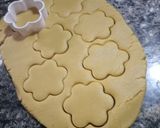 A picture of step 3 of Almond Cookies with royal icing.