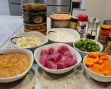 Foto del paso 1 de la receta: Solomillo de cerdo guisado con verduras y especias
