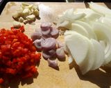 Foto del paso 1 de la receta Carne guisada con batata, berenjena y castañas