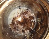 A picture of step 5 of Oreo milk shake.