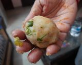A picture of step 6 of Boil aloo besan ka pakoda.
