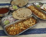 A picture of step 6 of Kolhapuri Misal Bhakri.
