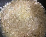 Foto del paso 3 de la receta: Risotto de arroz con pollo y azafrán