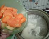Foto langkah ke 4 dari resep Sayur sop telur puyuh n sosis.