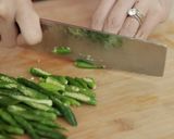 Foto langkah ke 3 dari resep Sohun Goreng Cabe Ijo Devina Hermawan.