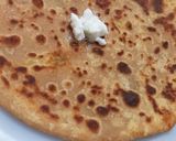 A picture of step 7 of Aloo paratha.