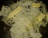 Foto del paso 1 de la receta: Salsa de salchichas con guarnición de arroz a la provenzal
