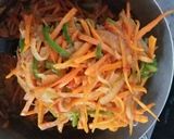 A picture of step 3 of Chips and cabbage sauce.