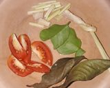 Foto langkah ke 1 dari resep Sop Kepala Ikan Gurame.