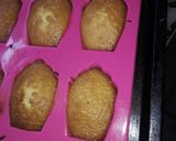 Foto del paso 3 de la receta: Madeleinne de naranja miel  y chips de chocolate (receta sin manteca)