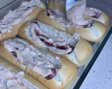 Foto del paso 4 de la receta: La salchicha fresca que quería ser hot dog (Que la envidia es muy mala)