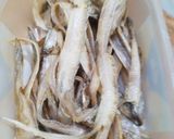 Foto langkah ke 2 dari resep Ikan Asin Layur Crispy.