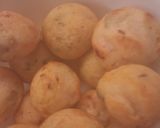 A picture of step 2 of Dahi vada.