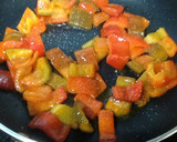 Foto del paso 7 de la receta: Merluza con salsa de pimiento
