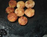 A picture of step 6 of Baby Burgers.