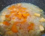 Foto langkah ke 2 dari resep Kuah Kari Jepang by Golden Curry.