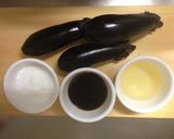A picture of step 1 of Japanese Fried Eggplant.